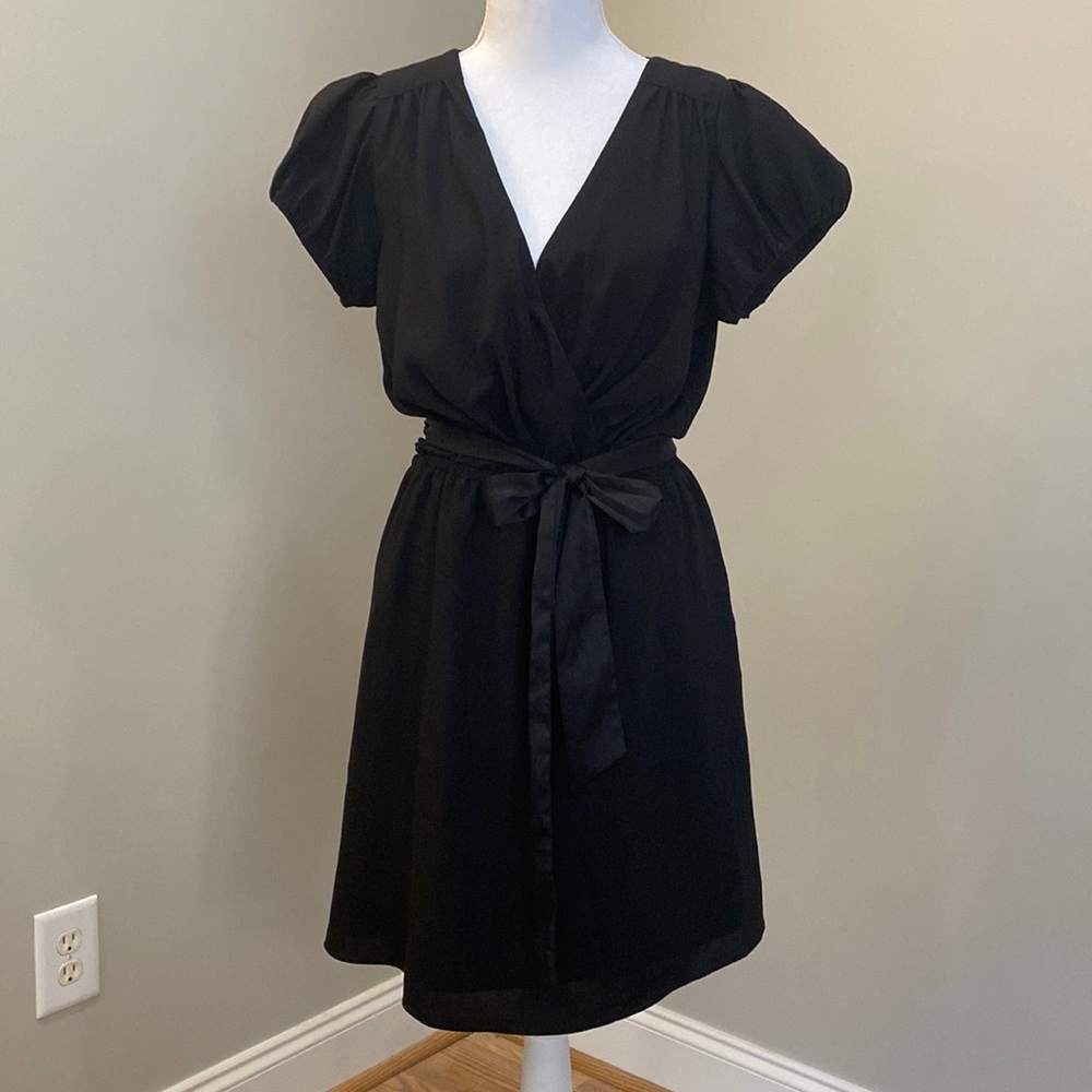 Black, Lightweight, Short-sleeved, V-Neck Dress with Belted Waist